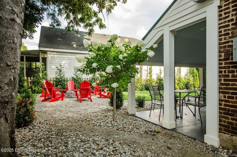 110 E Brashear Ave, Bardstown, KY 40004