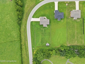 110 Hidden Valley Dr, Bardstown, KY 40004