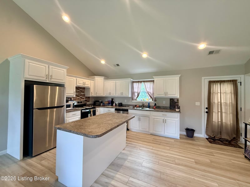 110 Magnolia Dr, Bardstown, KY 40004