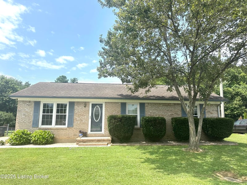 110 Pineview Dr, Bardstown, KY 40004