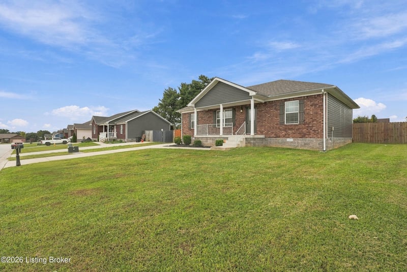110 Redwood Dr, Bardstown, KY 40004