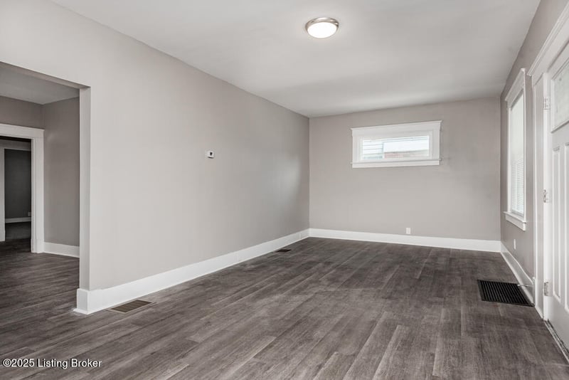 110 S 37th St, Louisville, KY 40212