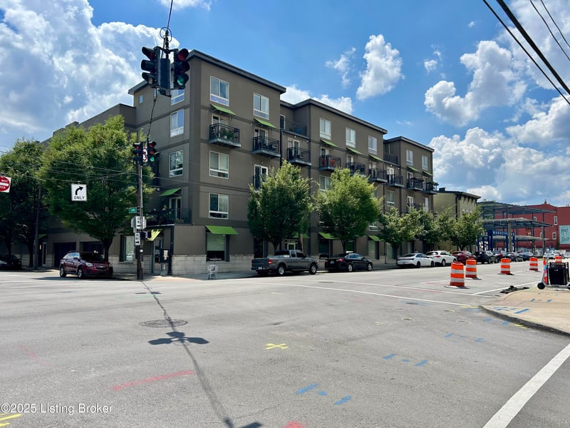110 S Campbell St #201, Louisville, KY 40206