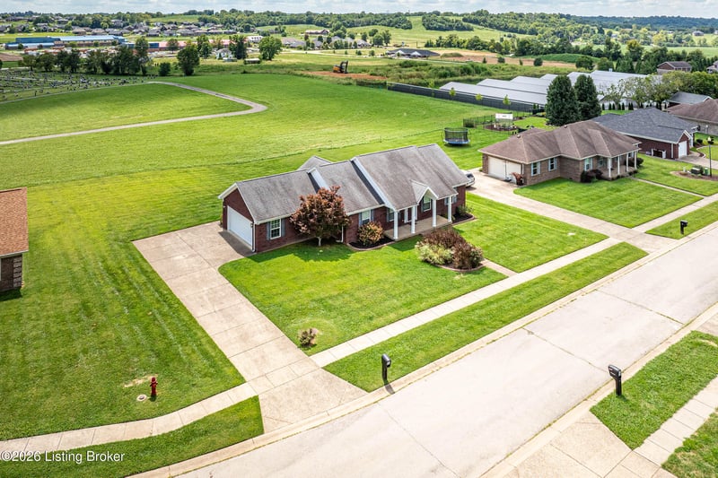 110 Savannah Ct, Taylorsville, KY 40071