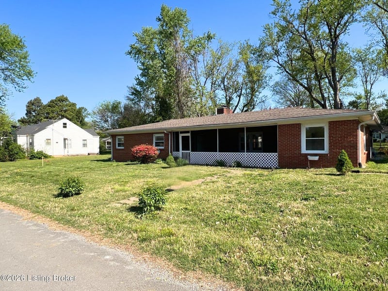 110 W Pierson St, Fredonia, KY 42411