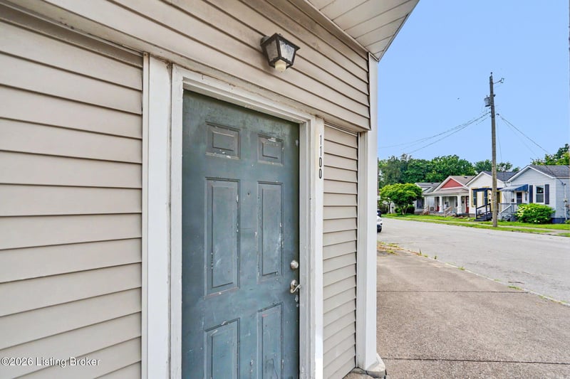 1100 E Oak St, Louisville, KY 40204