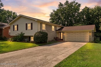 11000 Oliverda Dr, Louisville, KY 40272