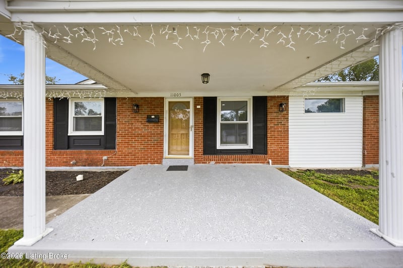 11005 Thunder Dr, Louisville, KY 40272