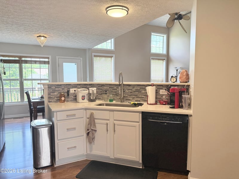11012 Symington Cir, Louisville, KY 40241