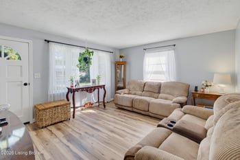 1102 Lone Oak Ave, Louisville, KY 40219