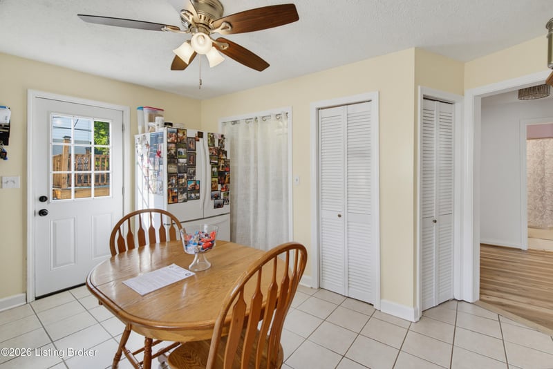 1102 Lone Oak Ave, Louisville, KY 40219