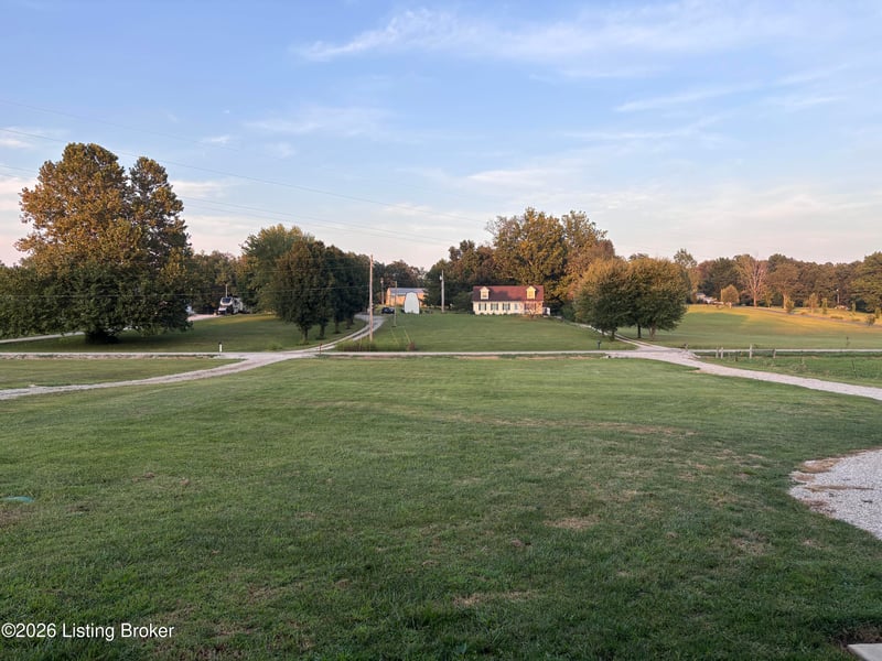 1103 Kirchdorfer Ln, Brandenburg, KY 40108