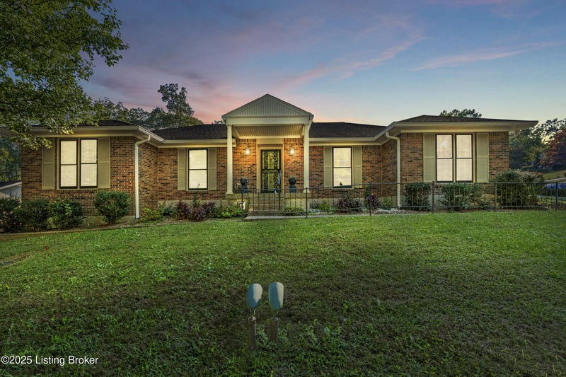 1104 Palatka Rd, Louisville, KY 40214