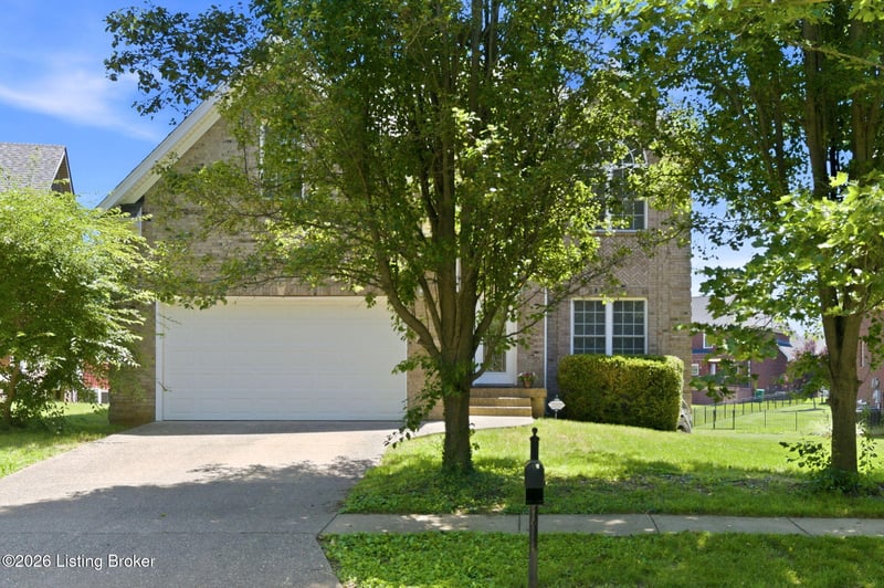 11043 Radleigh Ln, Louisville, KY 40291