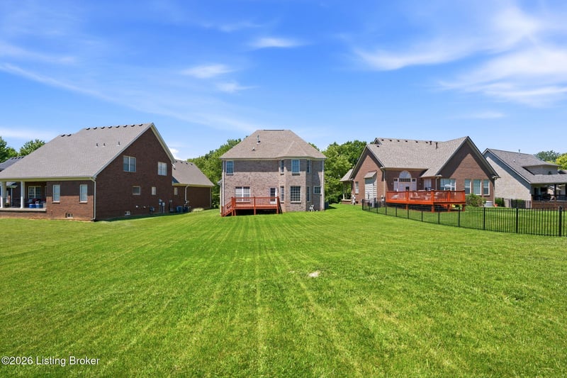 11043 Radleigh Ln, Louisville, KY 40291
