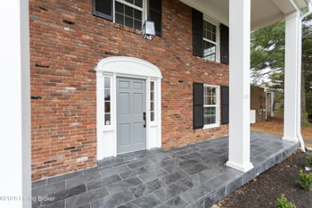 1105 Old Cannons Ln, Louisville, KY 40207