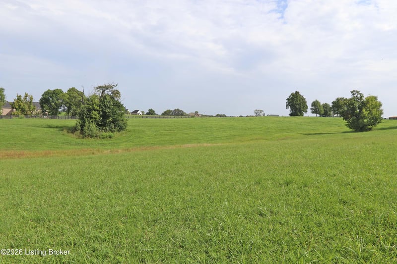 1107 Equestrian Lakes Ln, Finchville, KY 40022