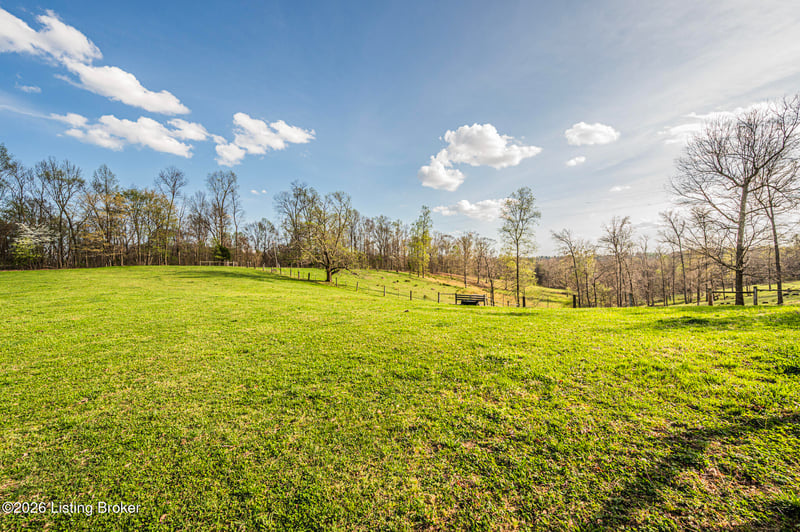1107 Halifax Rd, Scottsville, KY 42164