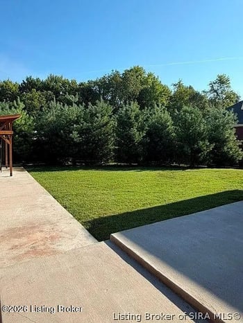 1109 Dora Dr, Sellersburg, IN 47172