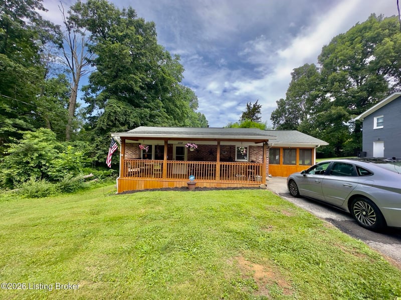 1109 Evelyn Dr, Radcliff, KY 40160