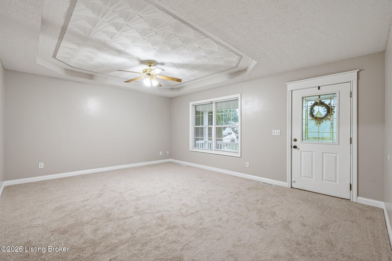 111 Chesapeake Trl, Coxs Creek, KY 40013