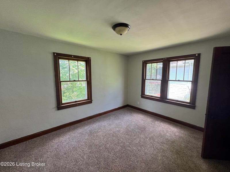111 Highland Ave, Vine Grove, KY 40175