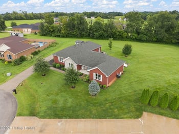 111 Presley Dr, Bardstown, KY 40004