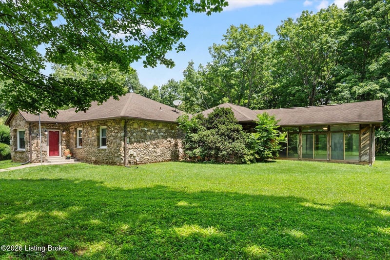 11108 Shady Hollow Dr, Louisville, KY 40241