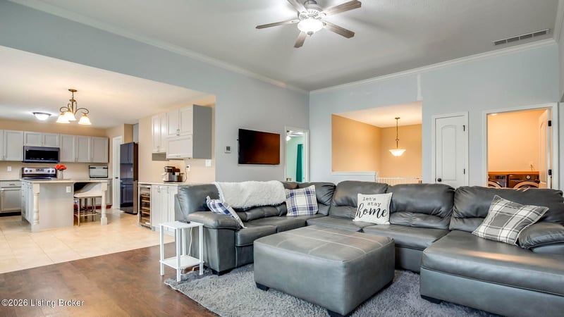 11109 Pebble Tc, Louisville, KY 40229