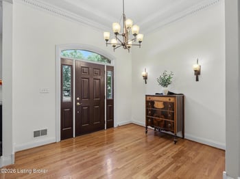 1112 Bentwood Place Ct, Louisville, KY 40207