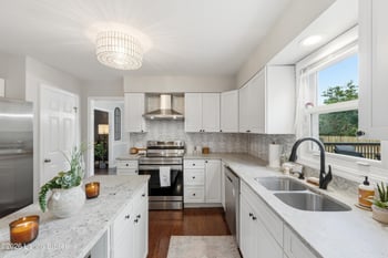 1112 Juniper Springs Dr, Louisville, KY 40242