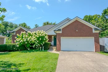 1114 Meadowridge Trl, Goshen, KY 40026