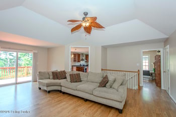 1114 Meadowridge Trl, Goshen, KY 40026
