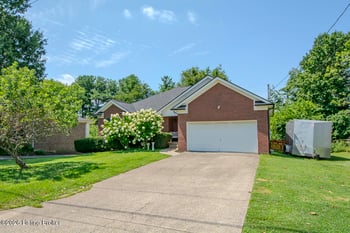 1114 Meadowridge Trl, Goshen, KY 40026