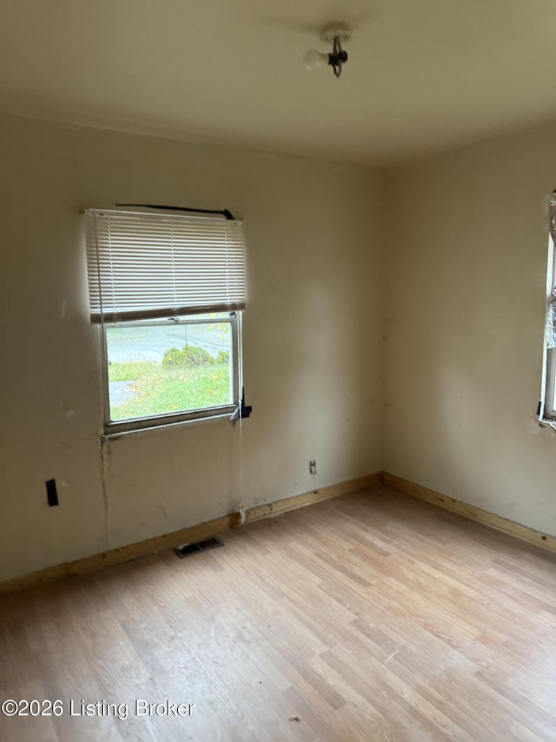 1115 Plato Ter, Louisville, KY 40211