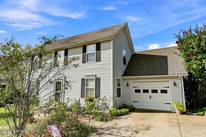 1117 Leathers Ln, Frankfort, KY 40601