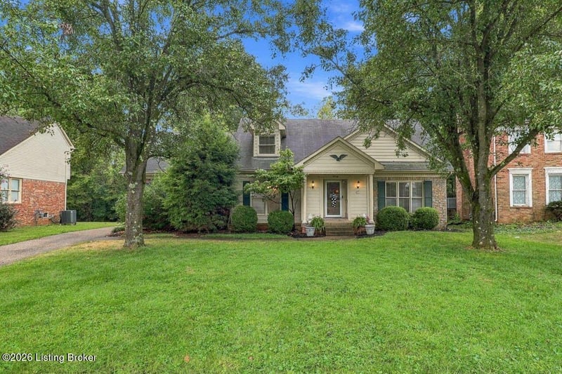 1118 Blackthorn Rd, Louisville, KY 40299