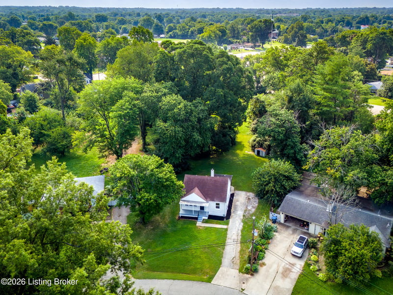 1118 Forrest View Dr, Louisville, KY 40219