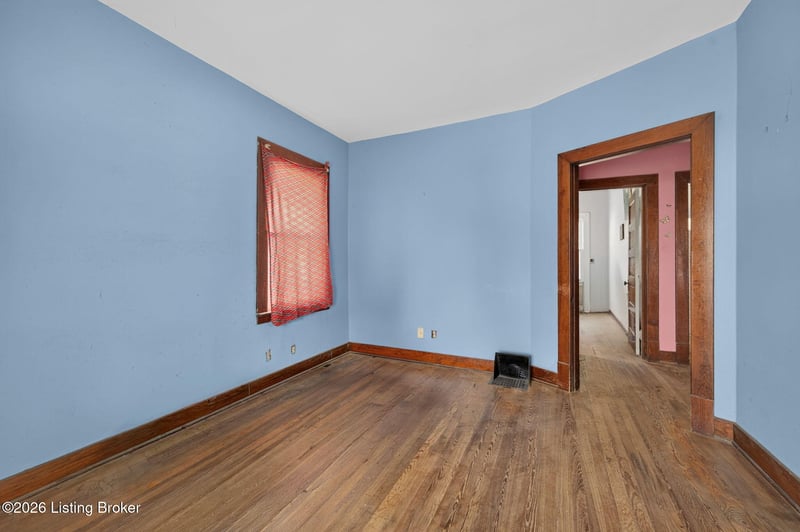 1119 E Burnett Ave, Louisville, KY 40217