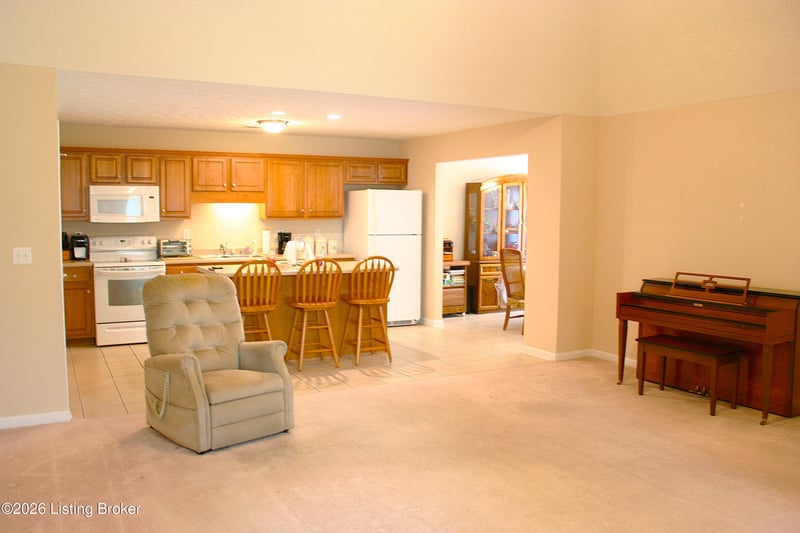 112 Bronze Wood Way, Mt Washington, KY 40047