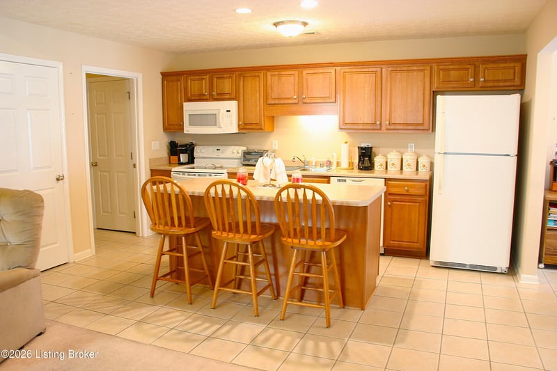 112 Bronze Wood Way, Mt Washington, KY 40047