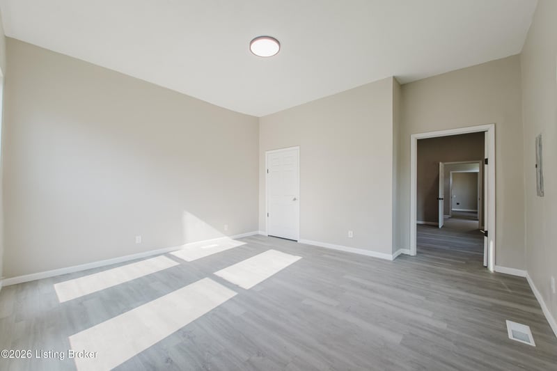 112 Dr W J Hodge St, Louisville, KY 40203