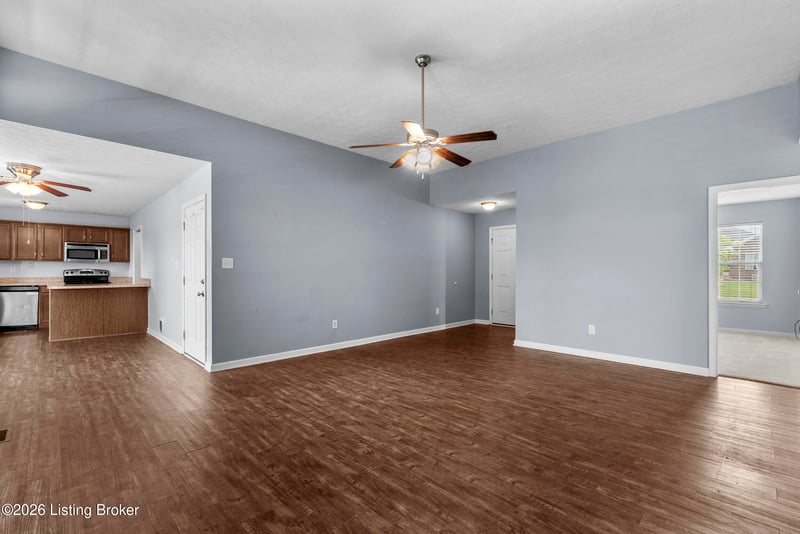 112 Gentry Crossings Blvd, Mt Washington, KY 40047