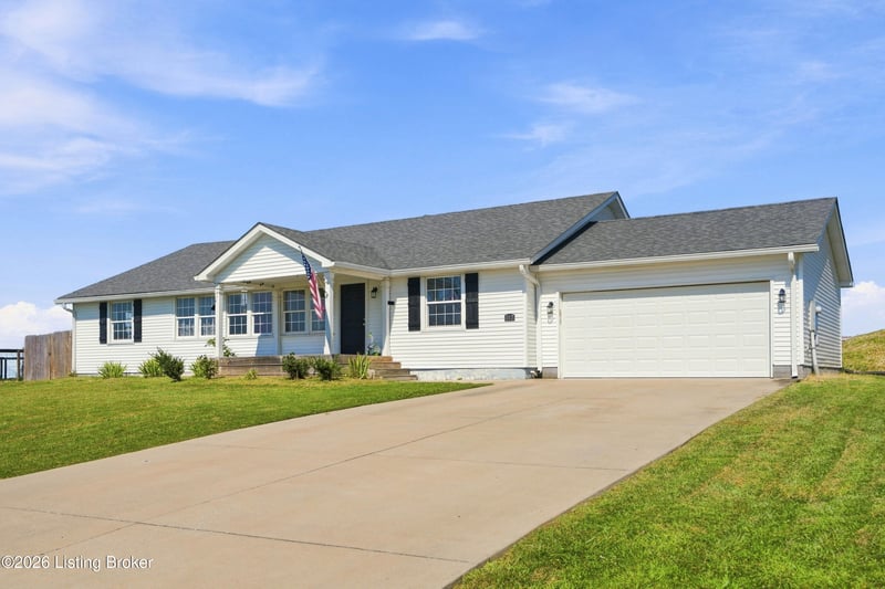 112 Hunters Ridge Dr, Eminence, KY 40019