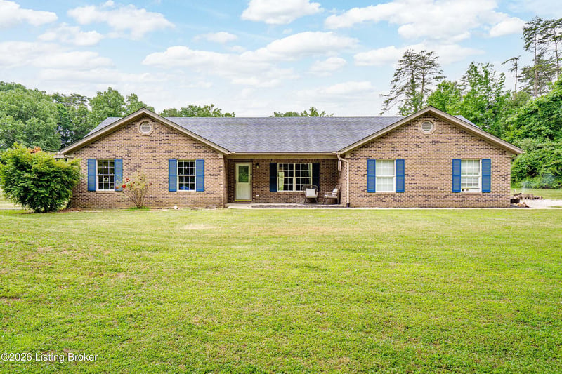 1120 Country Lake Rd, Underwood, IN 47177
