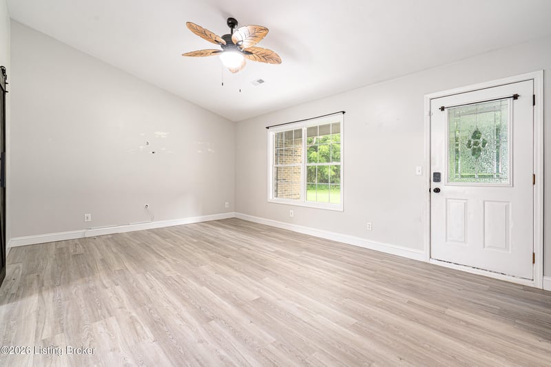 1120 Country Lake Rd, Underwood, IN 47177