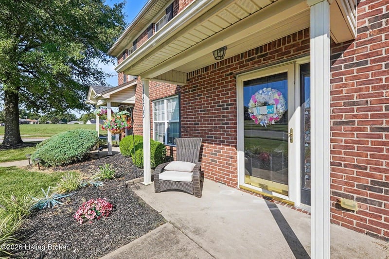 11203 Sandwood Pl, Louisville, KY 40272