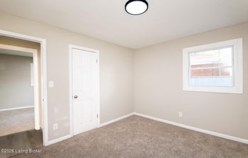 11204 Blue Lick Rd, Louisville, KY 40229