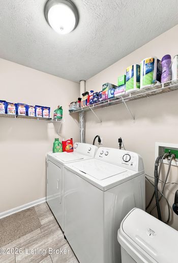 11204 Woodridge Lake Way, Louisville, KY 40272