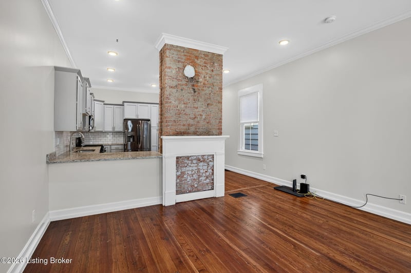 1122 E Burnett Ave, Louisville, KY 40217